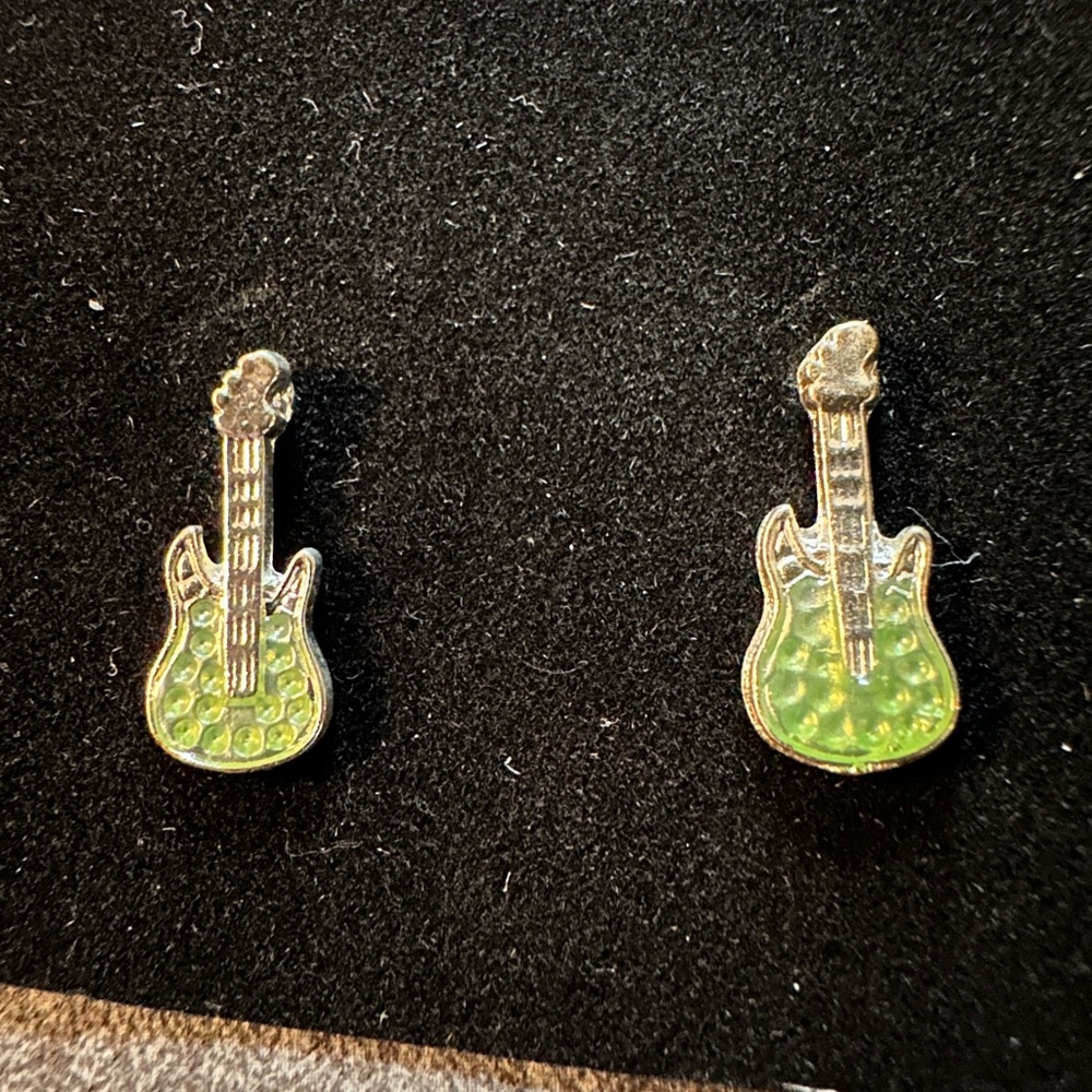 Fashion Jewelry Green Guitar Stud Earrings